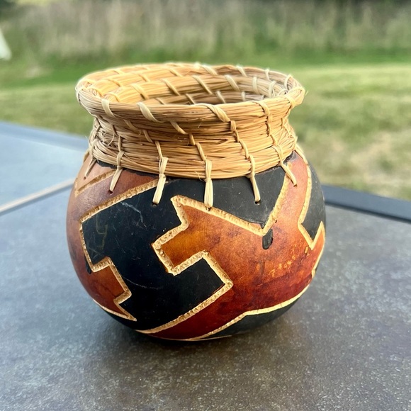 Handcrafted Gourd set - Folk Art - Picture 7 of 8